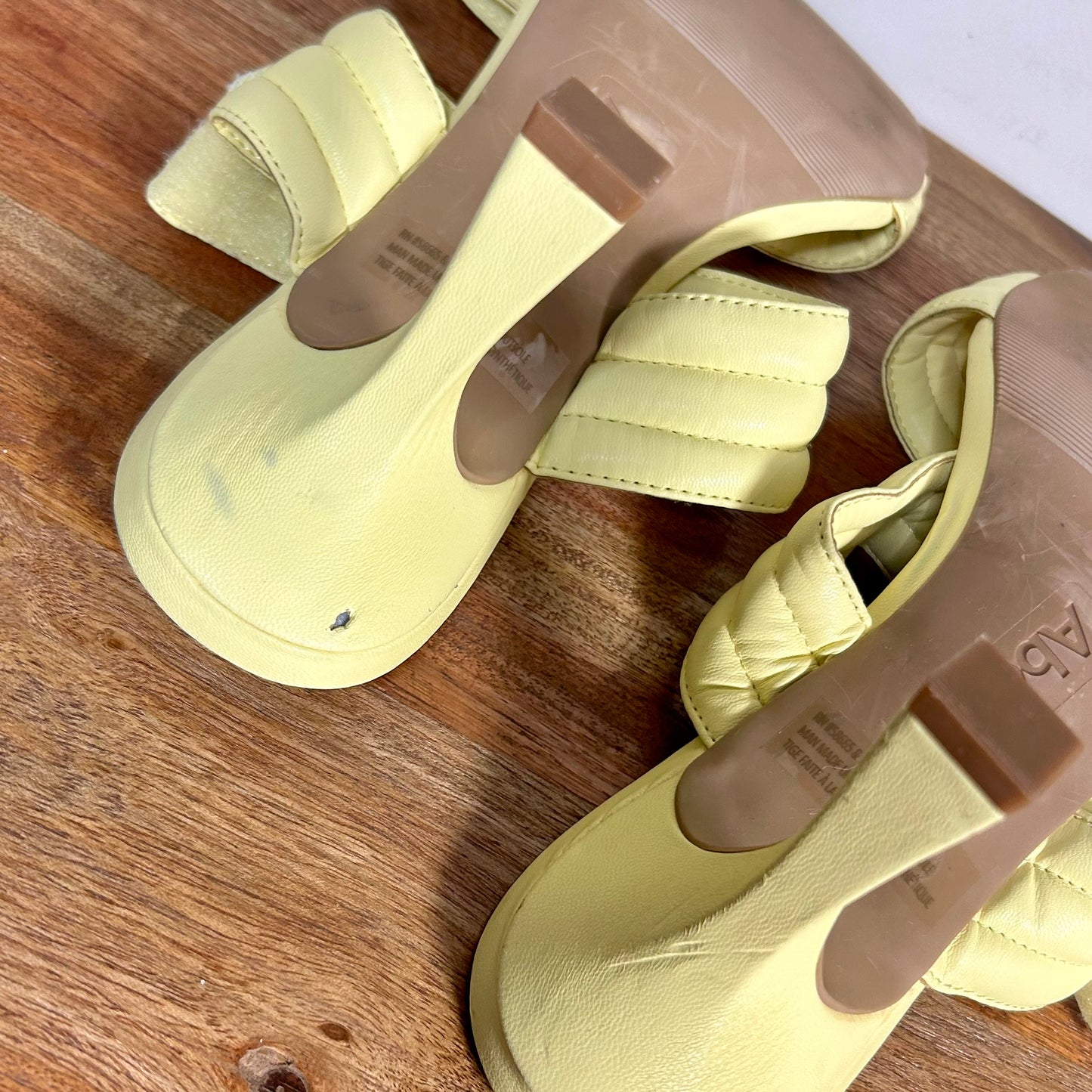 Pre-Loved Sandal - Yellow